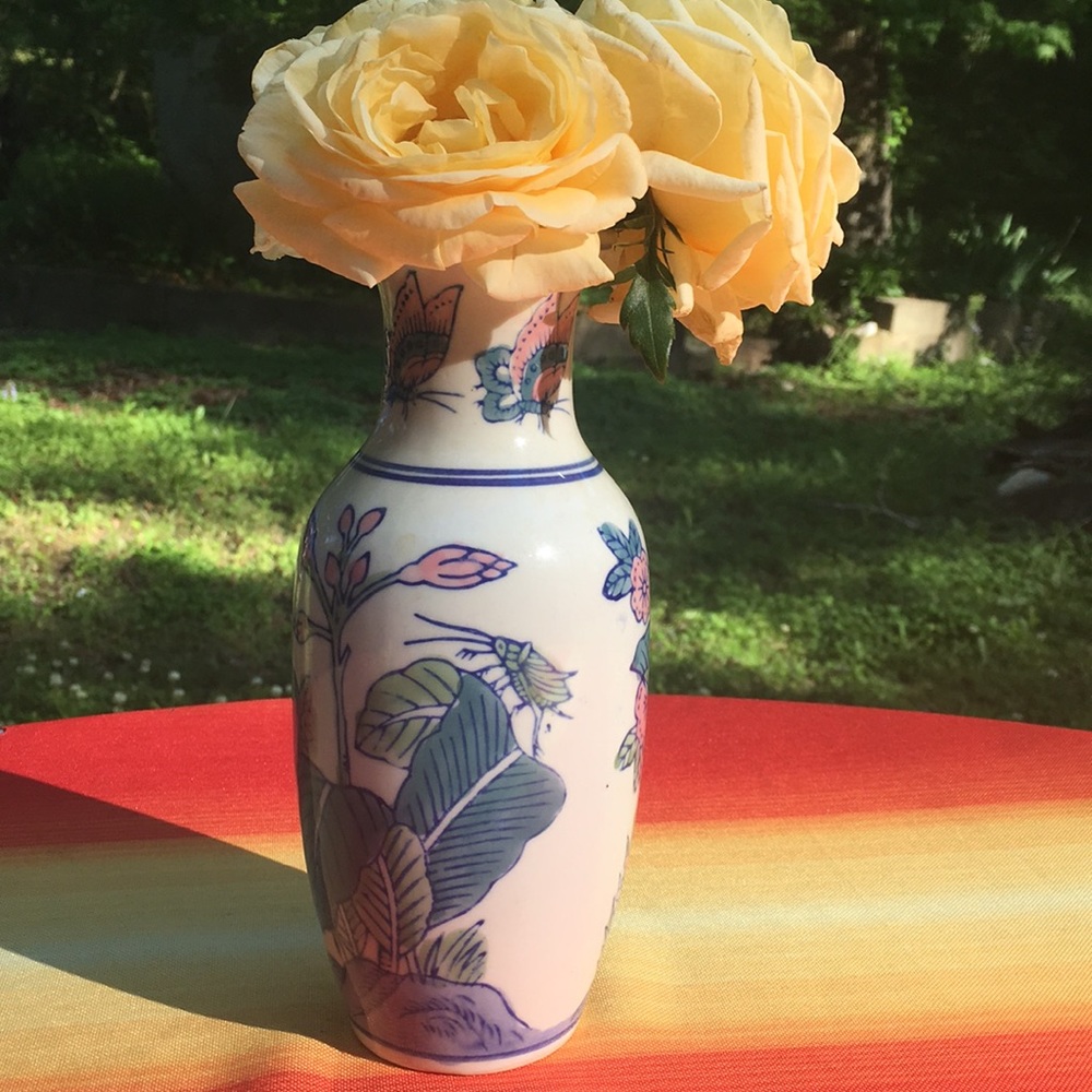 Flower Vase with Garden Design